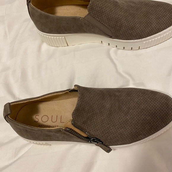 Ladies suede runners - Picture 3 of 4